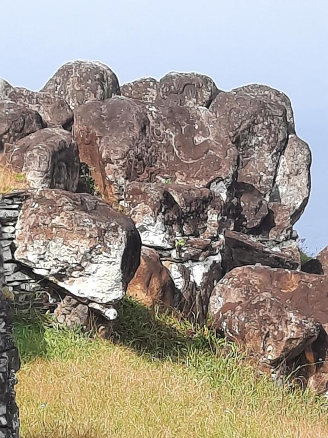 Moehiva Rapa Nui Hanga Roa